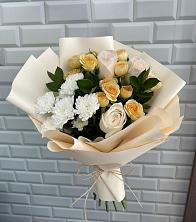 Букет цветочный вальс в Нальчике Букет цветов из:  Розы и Хризантемы в Нальчике