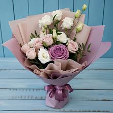 Букет Легкое дыхание в Нальчике Букет цветов из:  Розы и Лизиантусы в Нальчике