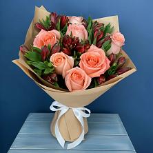 Букет Сплетённые любовью в Нальчике Букет цветов из:  Розы и Альстромерии в Нальчике
