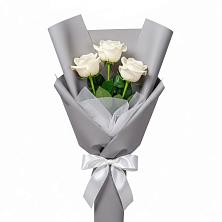 Букет 3 белые розы в Нальчике Букет 3 белые розы в Нальчике