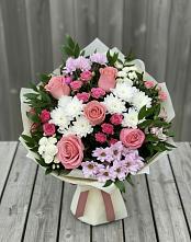 Букет цветов из:  Альстромерии, Гвоздики, Розы и Хризантемы в Нальчике