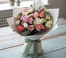 Букет цветов из:  Розы, Лизиантусы и Гвоздики в Нальчике