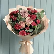 Букет цветов из:  Гвоздики и Розы в Нальчике