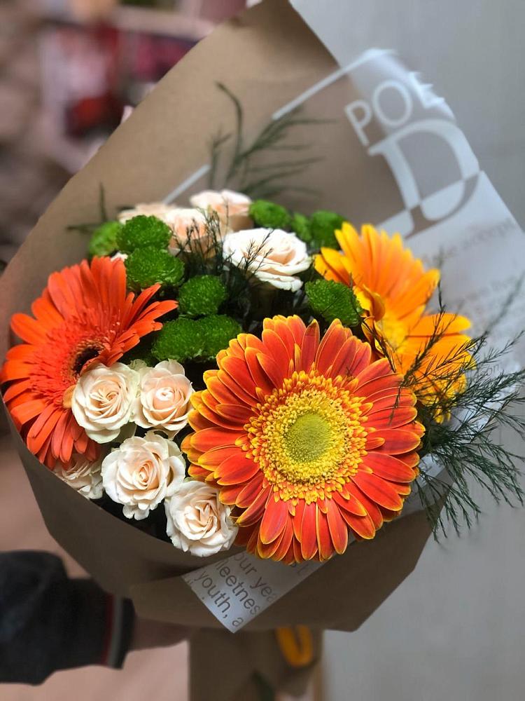 Букет желтый закат в Нальчике Букет цветов из: Герберы, Хризантемы и Розы в Нальчике